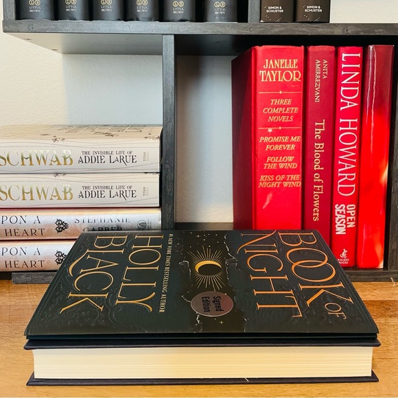 BAM Exclusive Signed Edition Book of Night by Holly Black - Picture 9 of 10